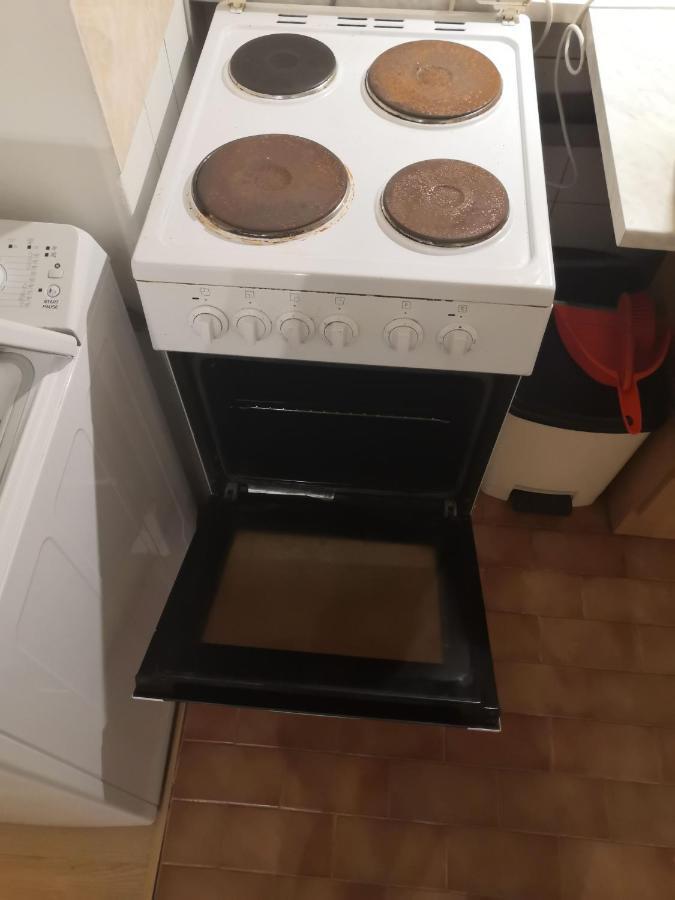 Economy Flat 18 Minutes From Vaclavske Namesti Prag Exterior foto